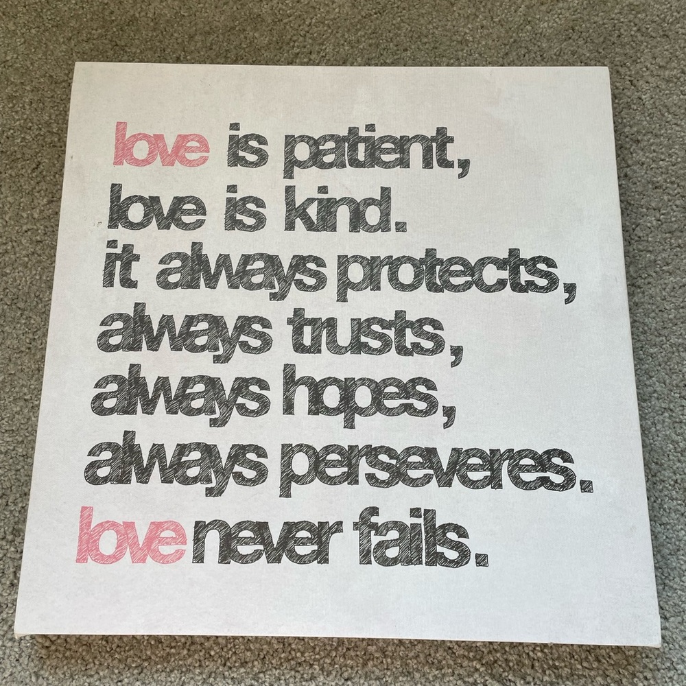 Decor LOVE 15.5”x 15.5”